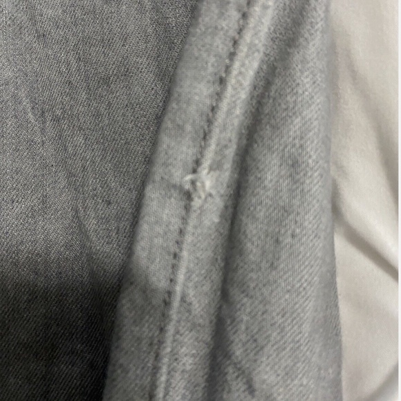 A MEN'S LEVI'S 501 GRAY BUTTON FLY 38 x 32 ~ pre-owned - Picture 5 of 7